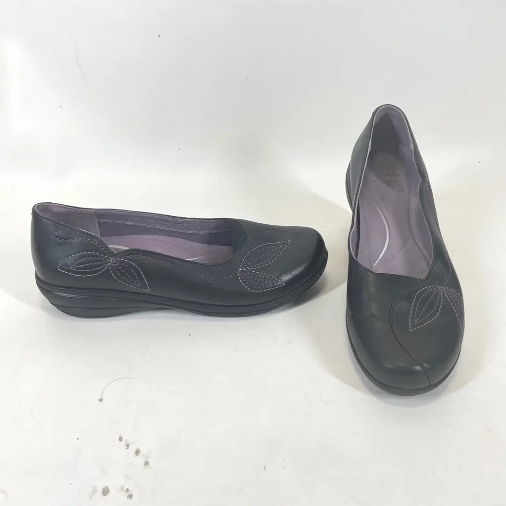 Dansko Black Leather Leaf Embroidered Slip On Flats Shoes Womens 40
